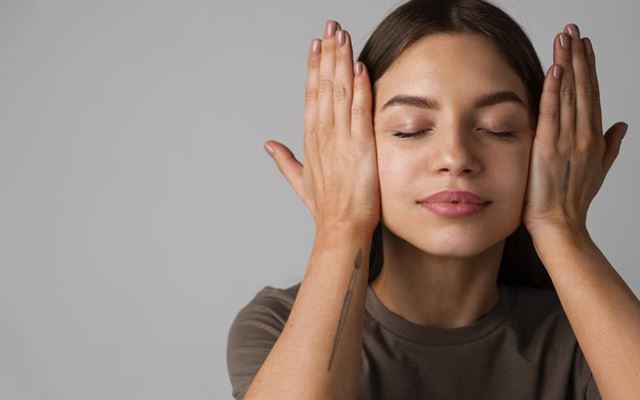 Face yoga - prirodna i zabavna metoda pomlađivanja