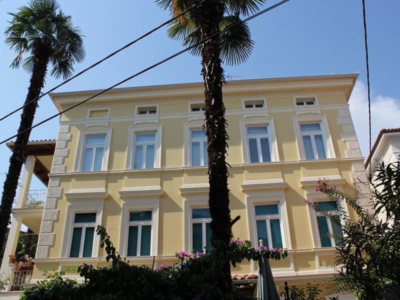 Zimmer Ujčić